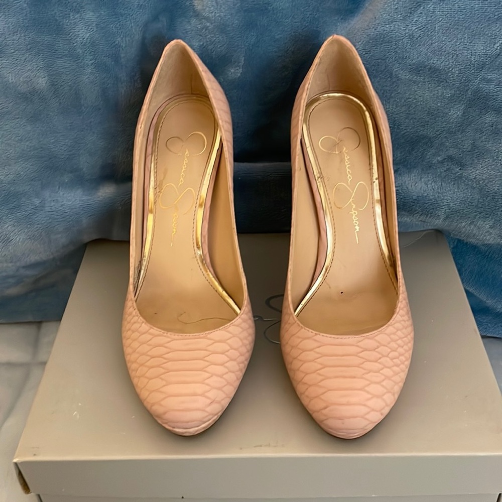 Jessica Simpson dusty rose pumps size 6.5